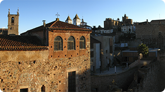 Programs for groups in Caceres